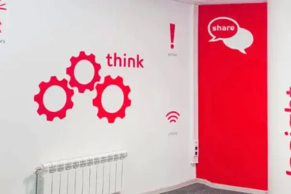 Оформление стен дизайном